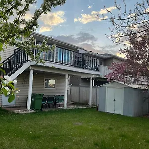 Citadel Hill Cr Community! Homestay Calgary