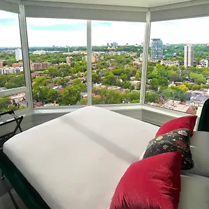 Luxury 2-bedroom In Yorkville With The View In Downtown Apartment Toronto